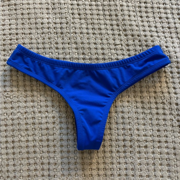 Jolyn ‘Duke’ Bikini Bottoms - Picture 2 of 3